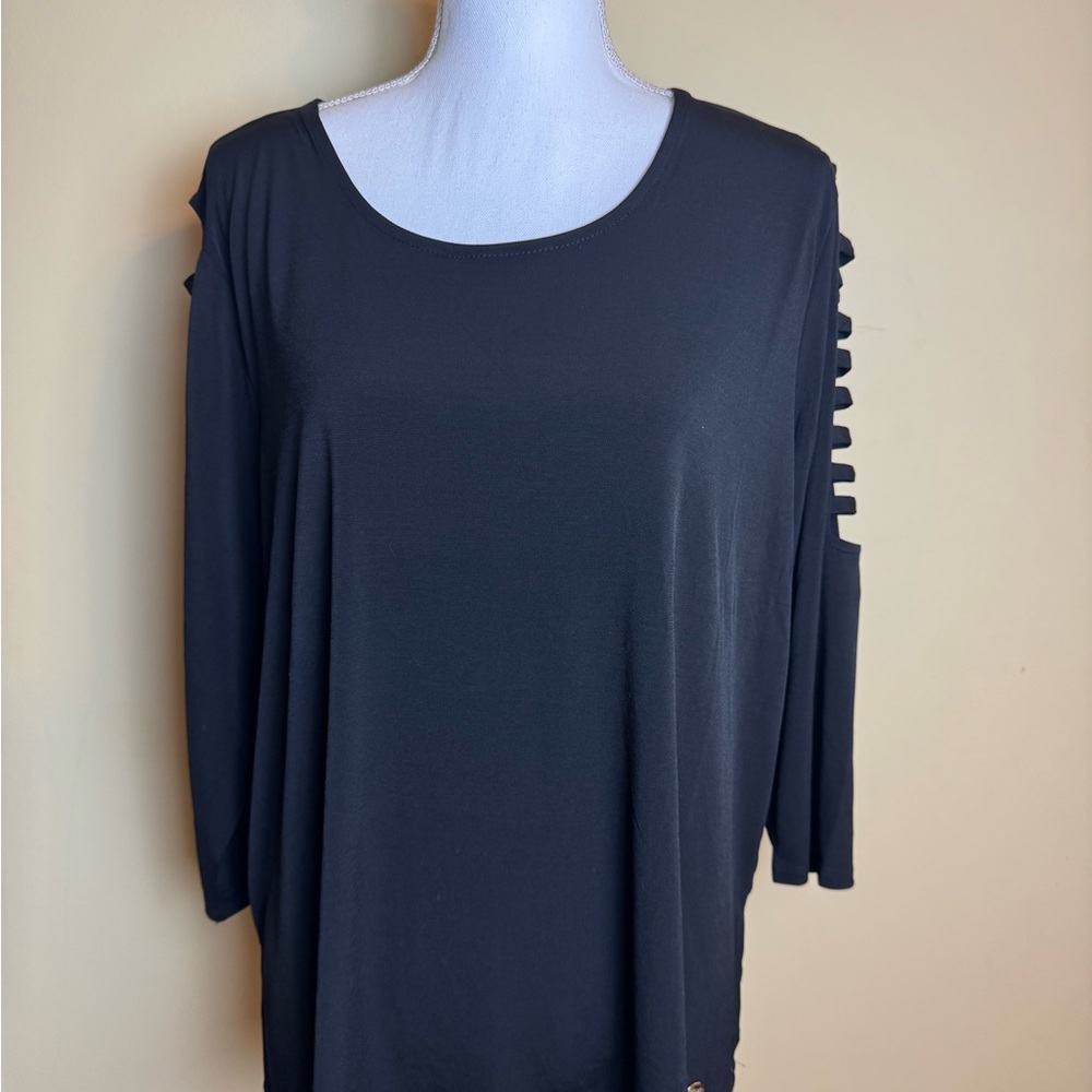Tahari Blouse Women's 1x Black Cut Out Tunic Top Casual